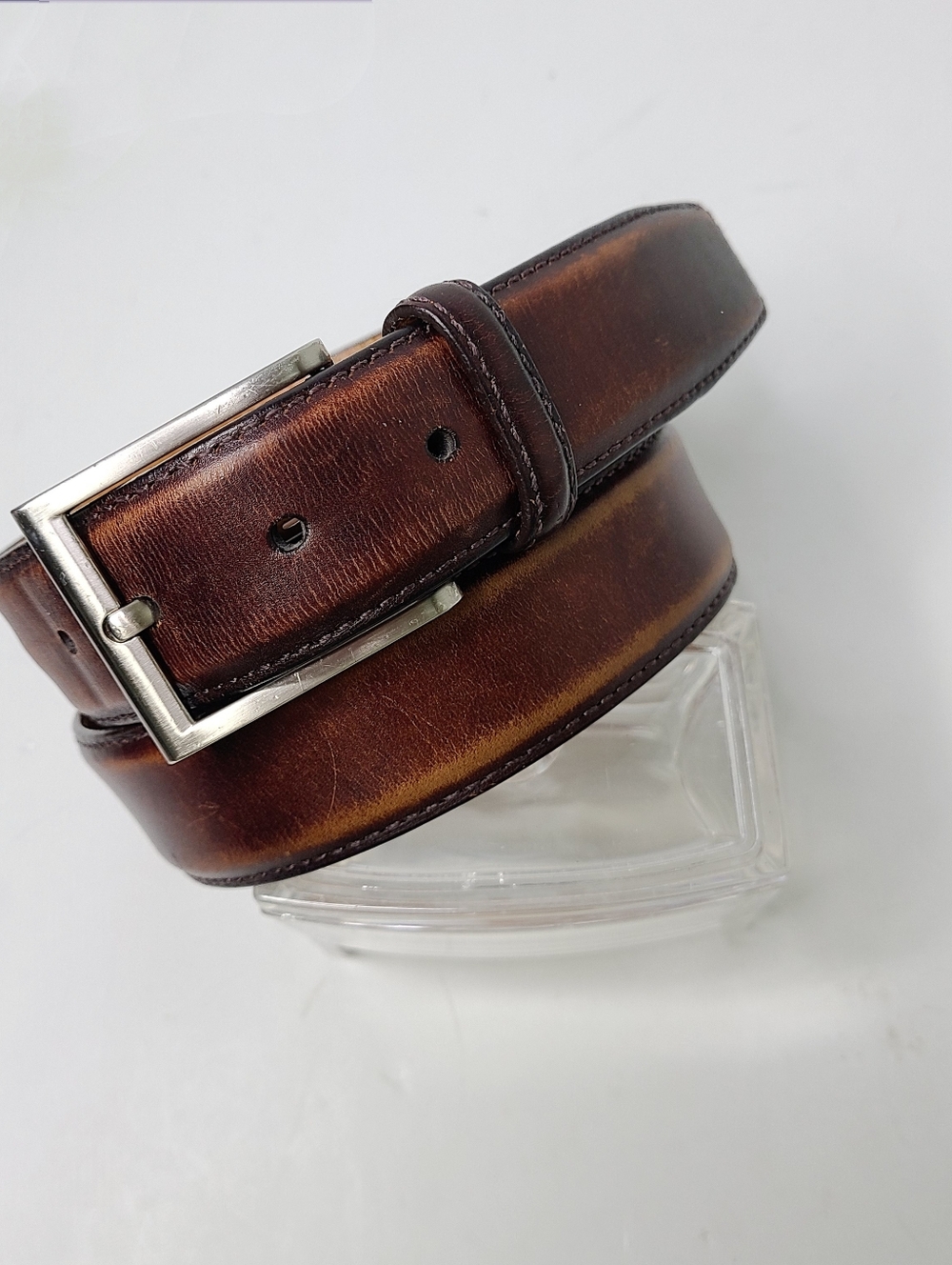 Magnanni Made In Spain Distressed Genuine Leather Belt